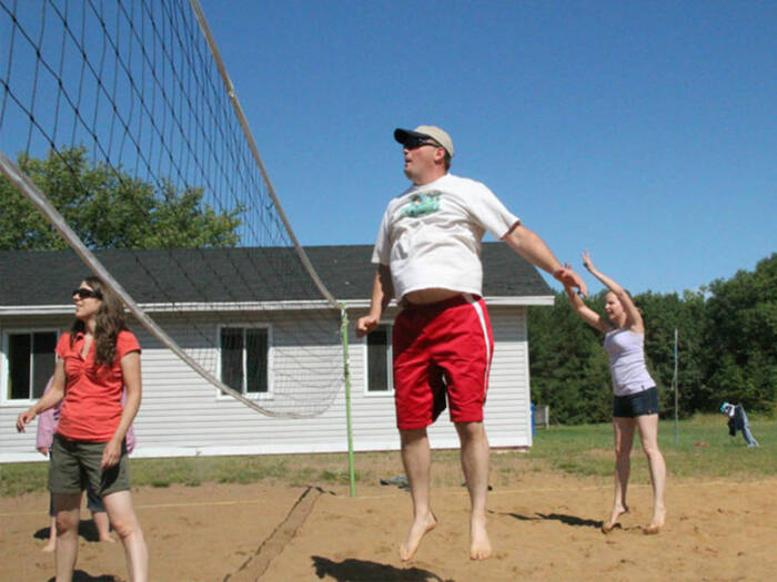 ANIMATION CAMP FAMILIAL À PLEIN AIR VILLE-JOIE - VOLLEYBALL MAURICIE - VOLLEYBALL TROIS RIVIERES