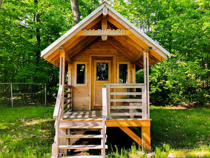 micro-chalet balbuzard,glamping mauricie, chalet à Trois-Rivieres